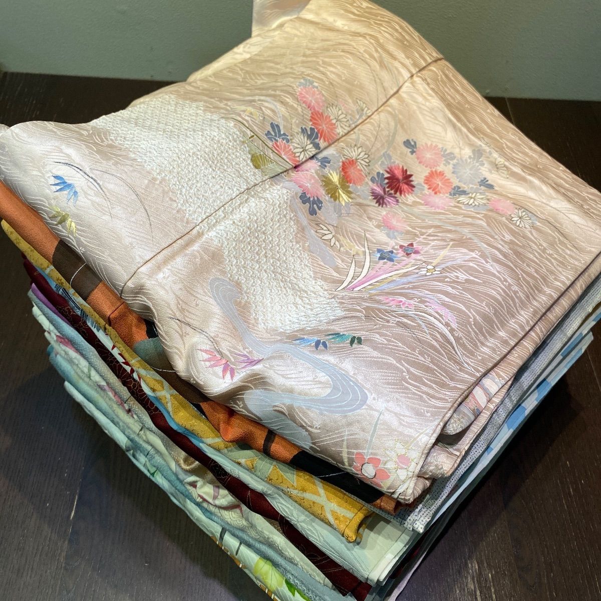 まとめ売り】正絹訪問着15枚 リメイク素材 ハンドメイド向け - メルカリ