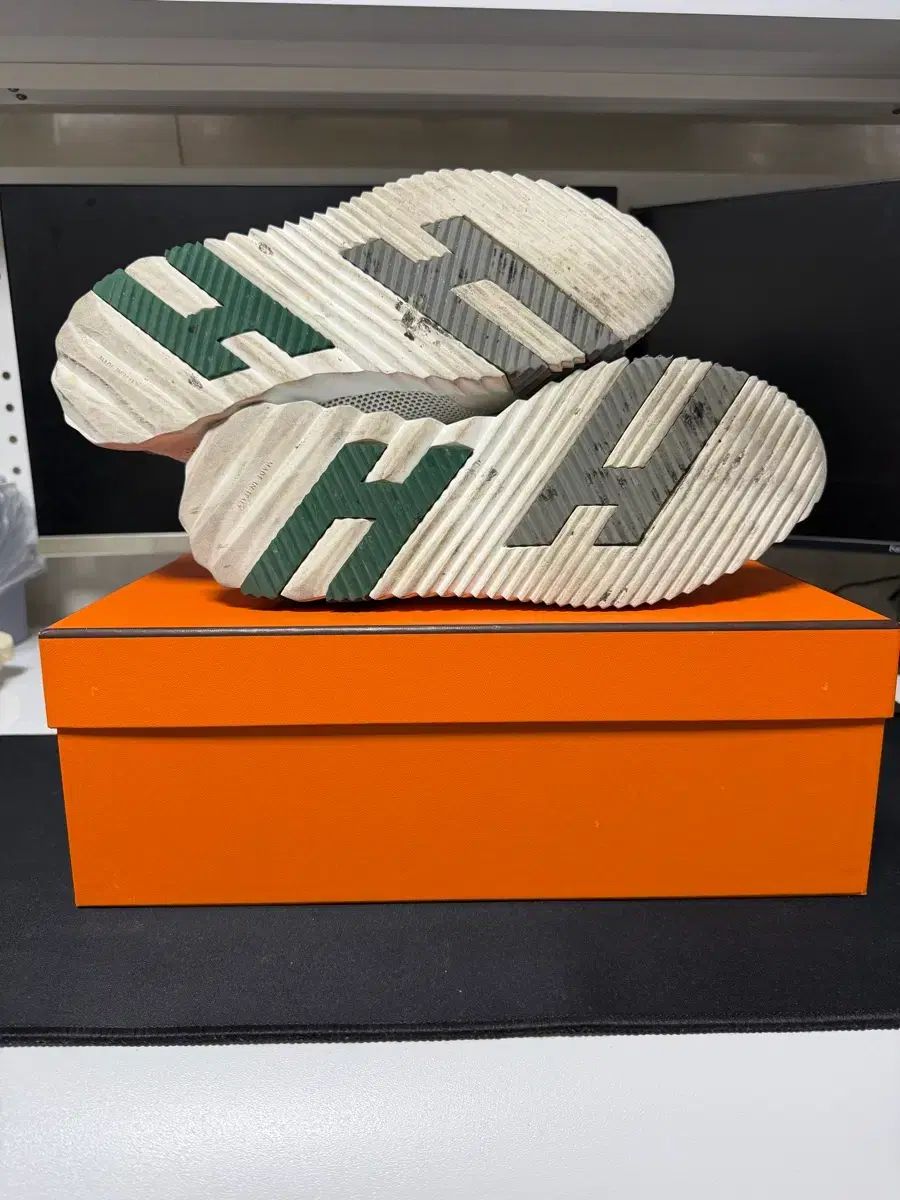  エルメス バウンシング 42 グリーン スニーカー 靴