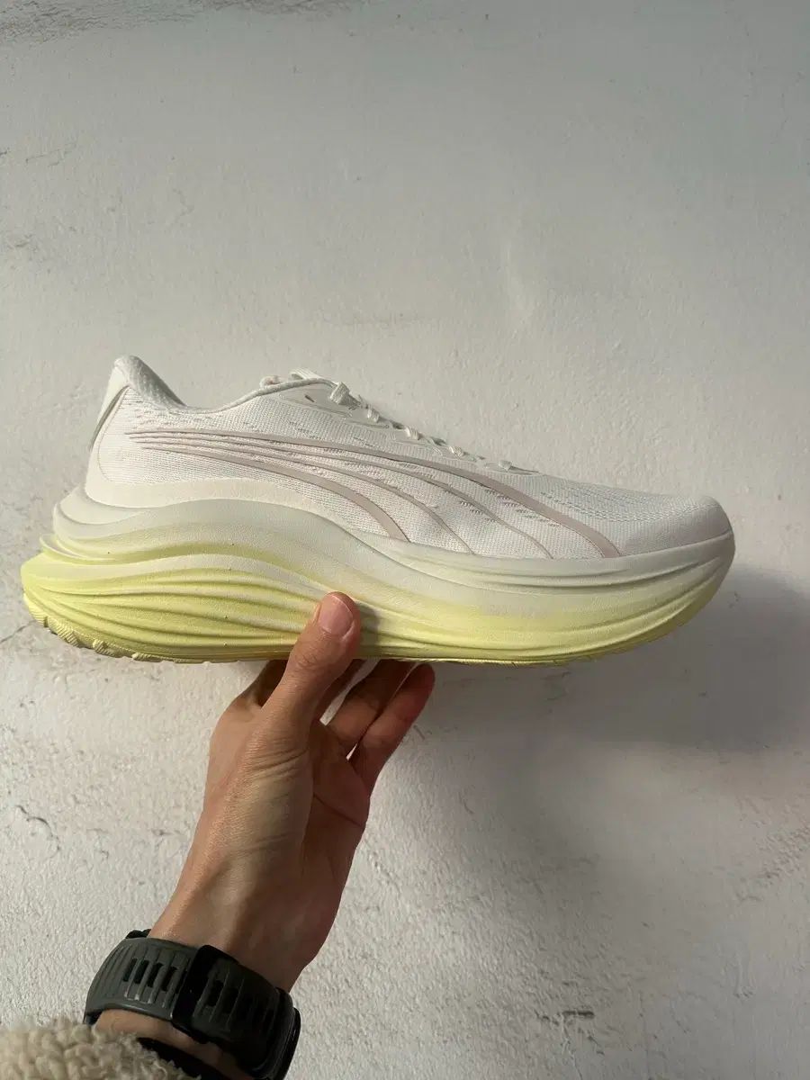 プーマ マックス ナイトロ 暖かい 白 GOLD ムーン 280