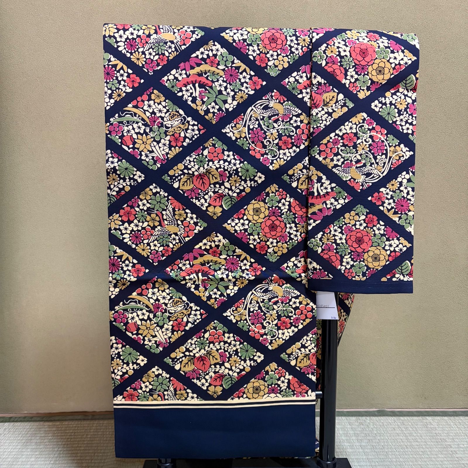 B 198 名古屋帯 紺 ネイビー 型染め 菱 花鳥