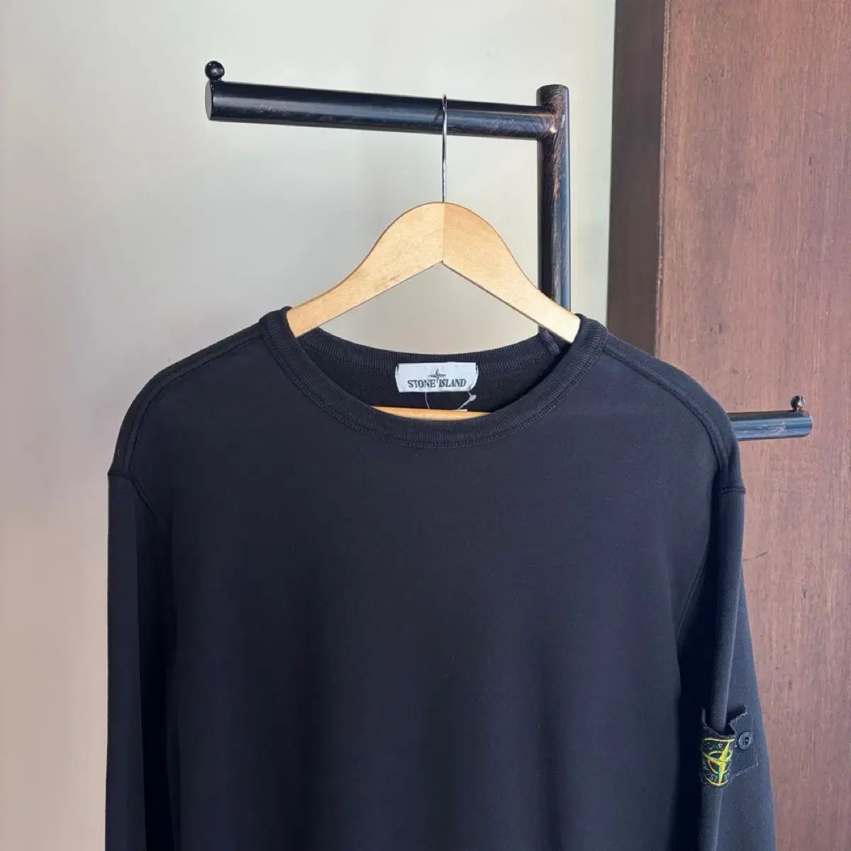 15771 - STONE ISLAND ストーンアイランド ブラック ワッペン スウェット