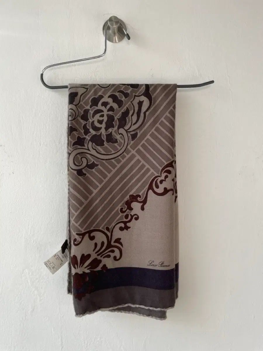 ロロ・ピアーナ カシミア シルク スカーフ マフラー ショール - メルカリ