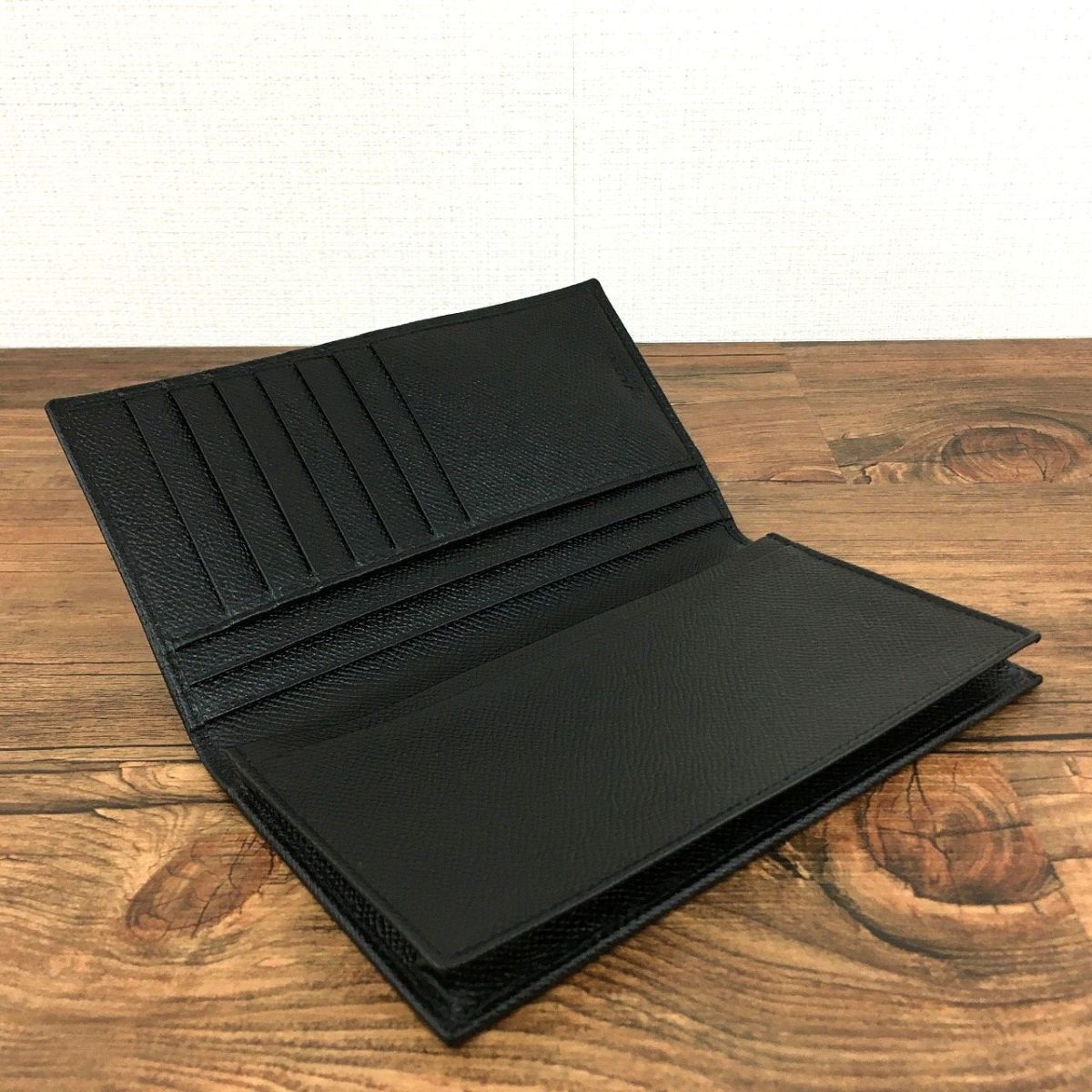 212 送料込み！ 極美品 BVLGARI 札入れ ブラック ロゴ シンプル 箱付き