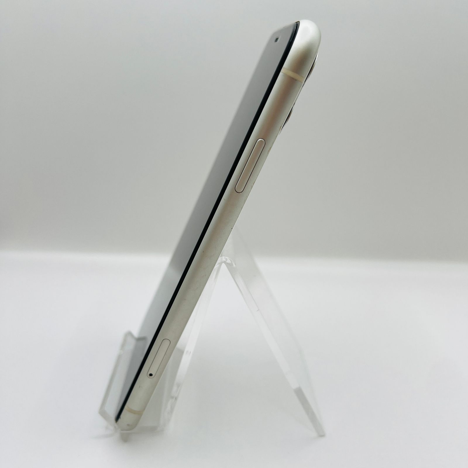 au iPhone11 128GB ホワイト MWM22J/A SIMロック解除済み 利用制限〇