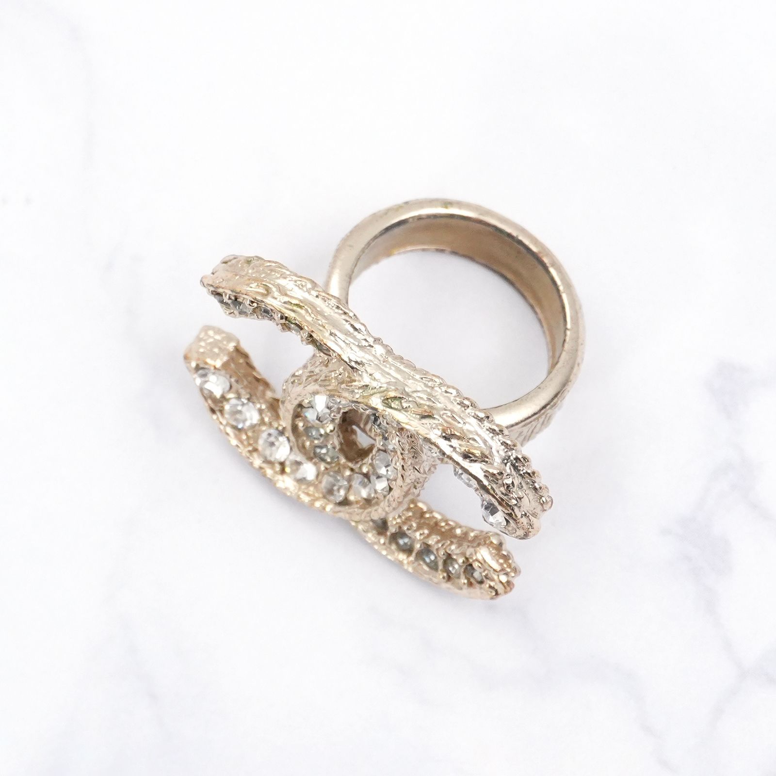 【美品】CHANEL ラインストーン ゴージャス リング フリーサイズ シャネル 美品】CHANEL ラインストーン ゴージャス リング フリーサイズ