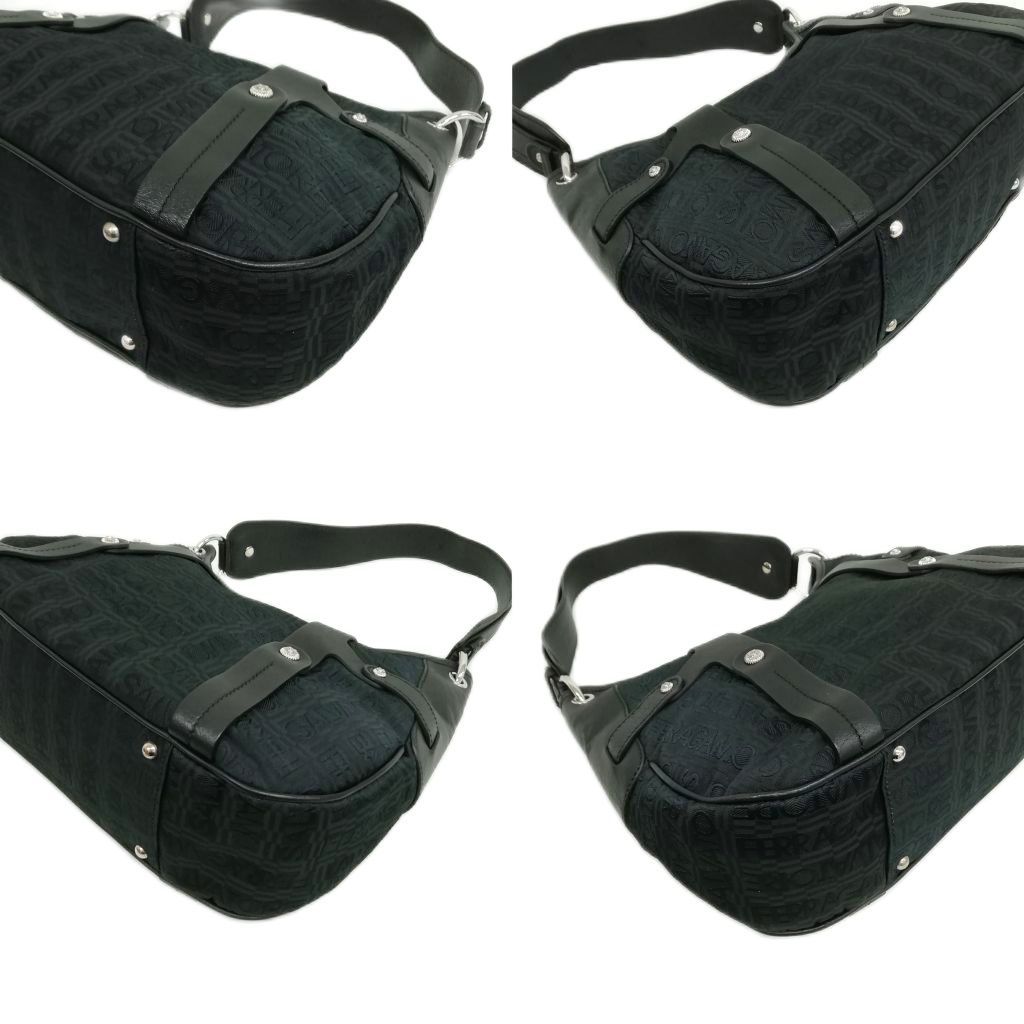 サルヴァトーレフェラガモ Salvatore Ferragamo ロゴジャガード