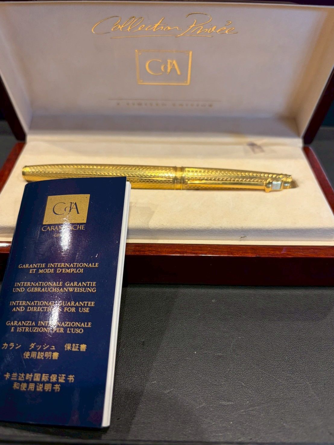 Caran d Ache 万年筆 刻印あり