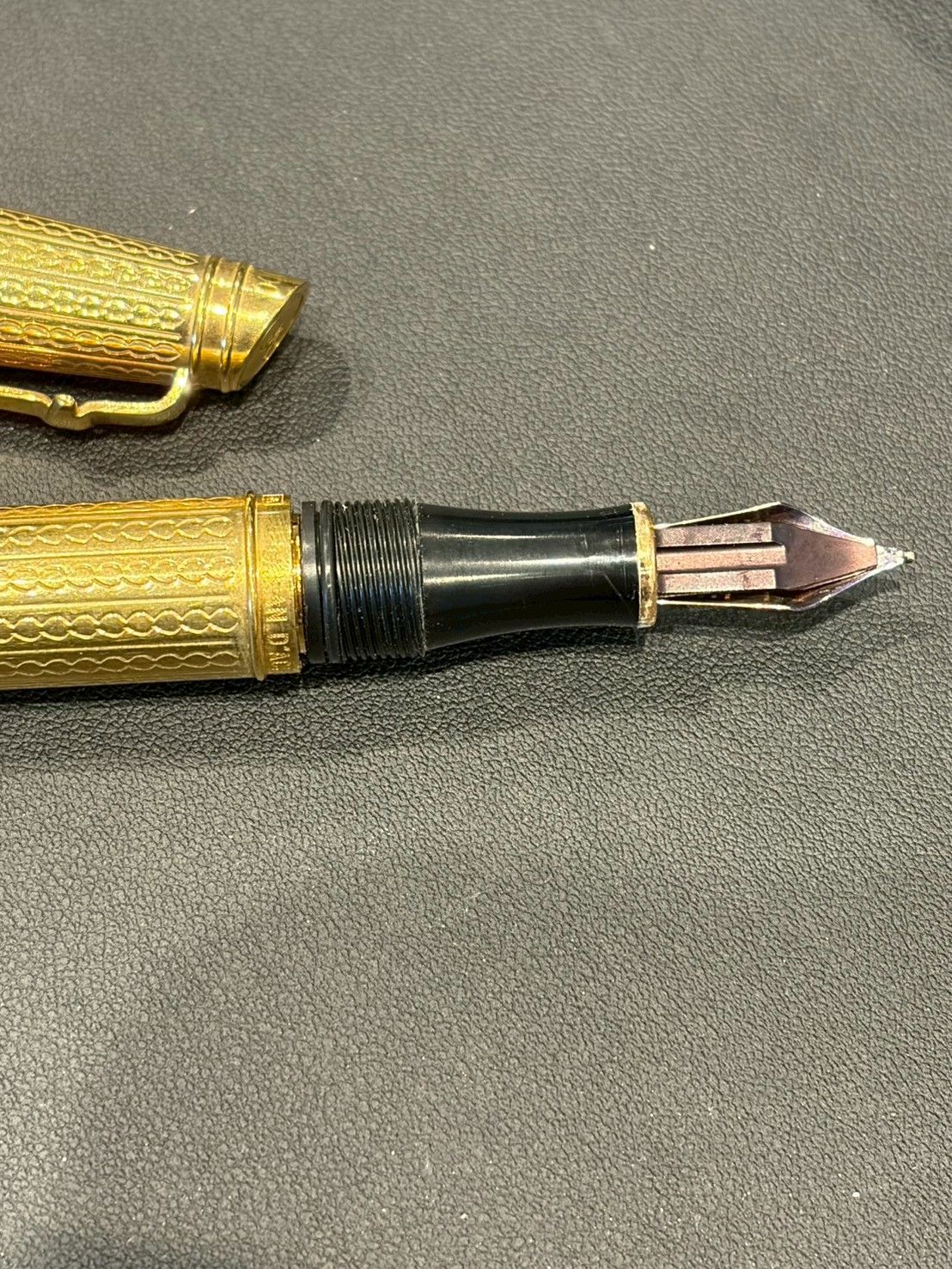  Caran d Ache 万年筆 刻印あり 万年筆 万年筆 インク