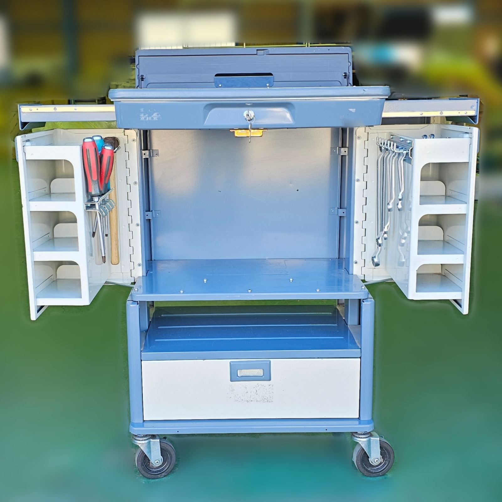 ⭐希少品⭐トヨタ純正ツールキャビネット　キャディ さいたま市引き取り限定】【希少品】トヨタ 純正ツールキャビネット
