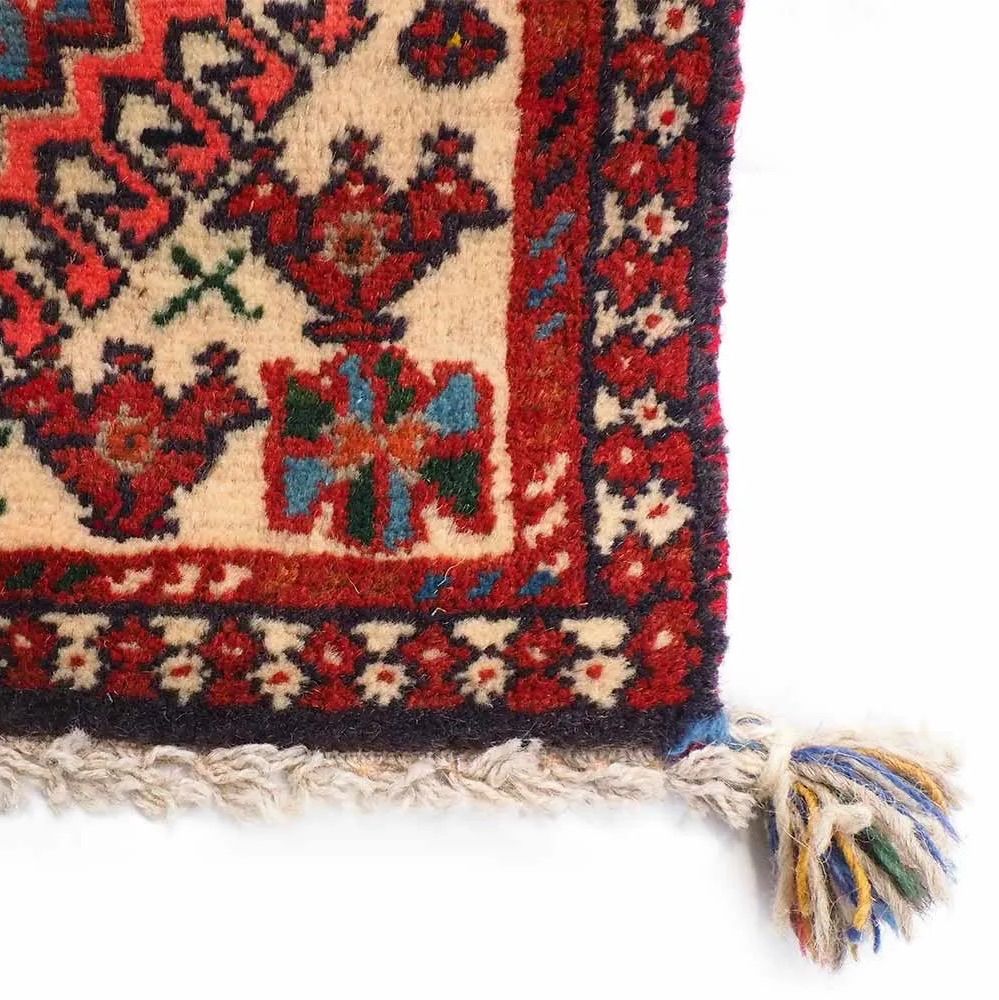 ペルシャ絨毯座布団 40×41㎝ 本物 手織り絨毯 ヤラメ産 トライバルラグ