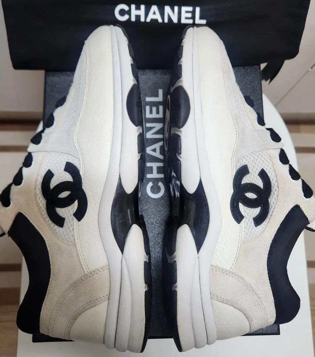 スポーツシューズ CCロゴ