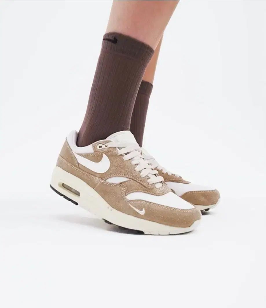 ナイキ エアマックス1 87 SE ウエアマックス 240 mm