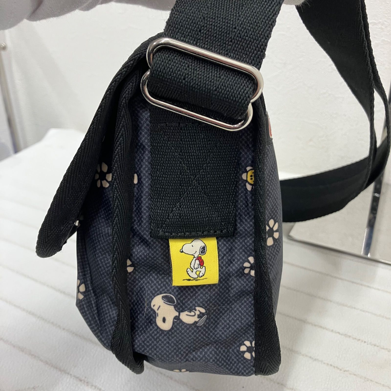 8243 LeSportsac レスポートサック ショルダーバッグ スヌーピー