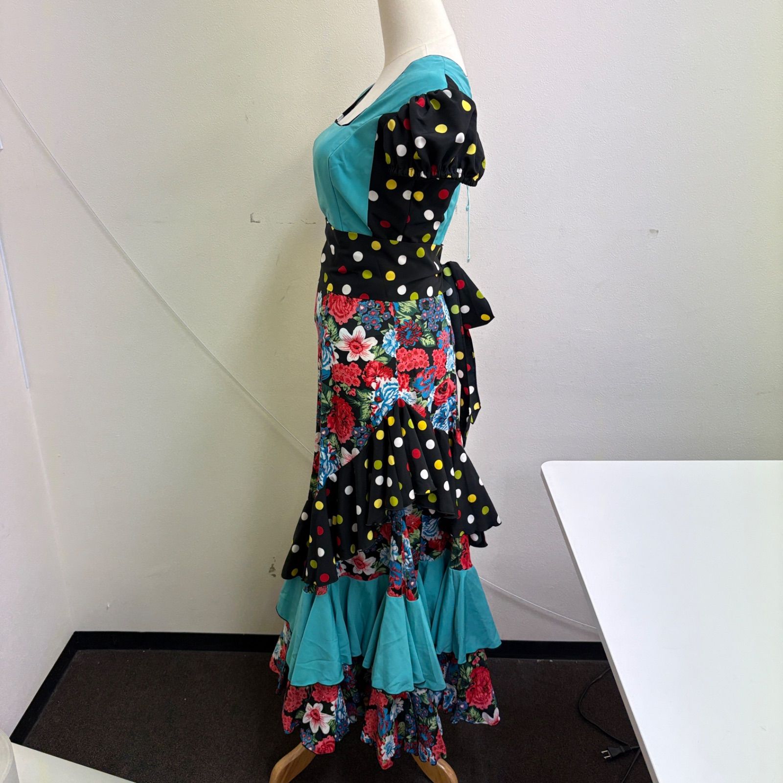 イベリア購入　フラメンコ　ブラウス　衣装　Hermosa エルモサ フラメンコ 白ブラウス フラメンコ 白 ブラウス ホワイト トップス