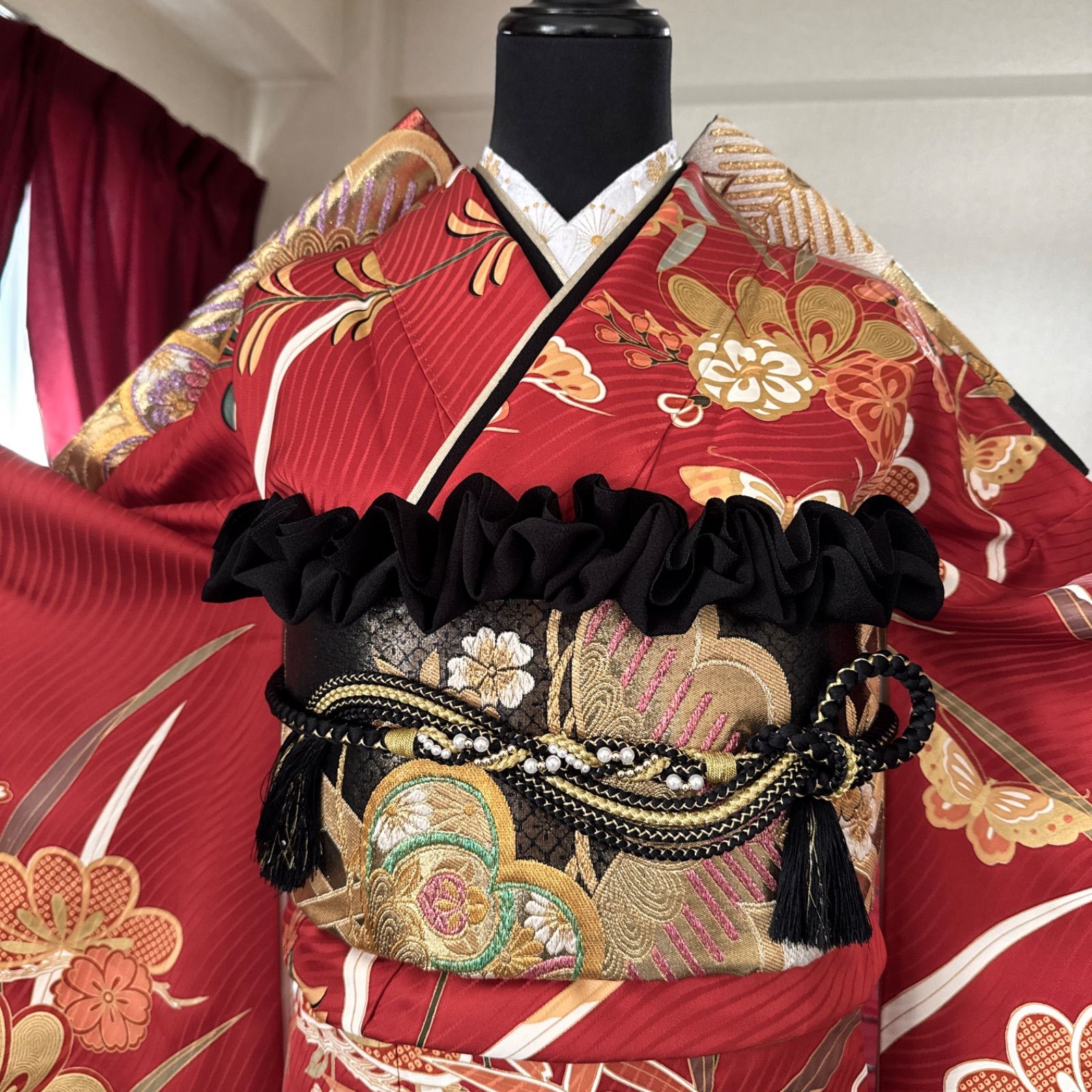 豪華振袖セット 4点 袋帯 重ね衿 帯揚げ 古典柄 松 菊 枝垂れ桜 舞蝶 地紋 暈し染 金彩 箔 正絹