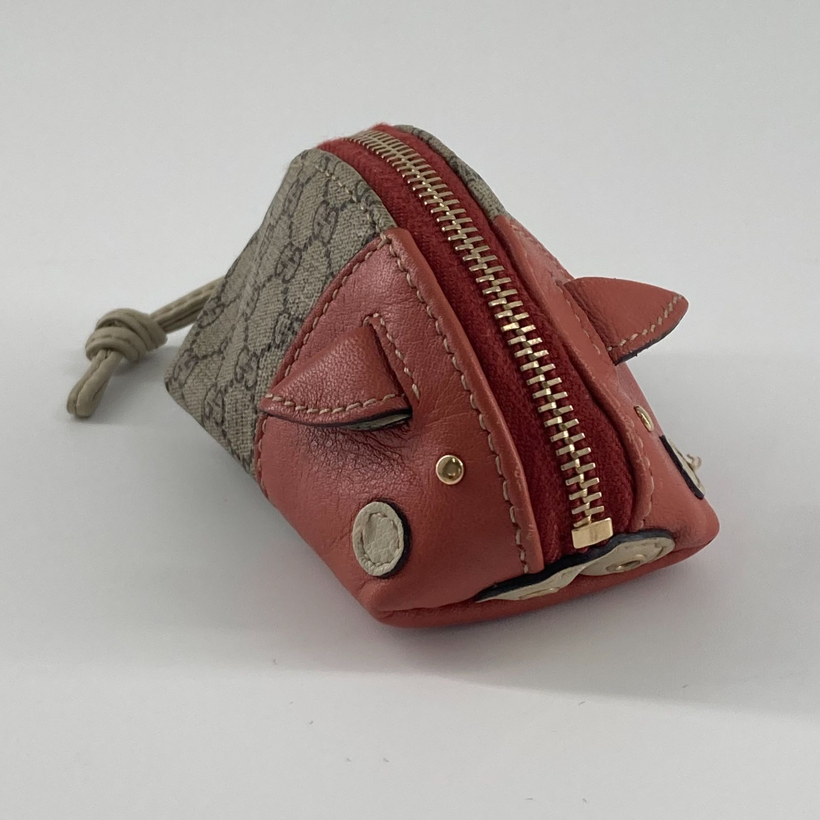 GUCCI（グッチ）GGスプリーム ピッグモチーフ コインケース ブラウン×グレー - メルカリ