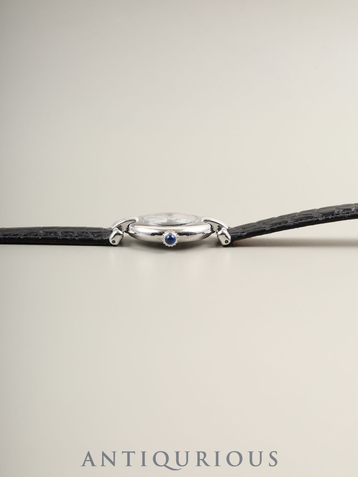 ホワイトローマン文字盤