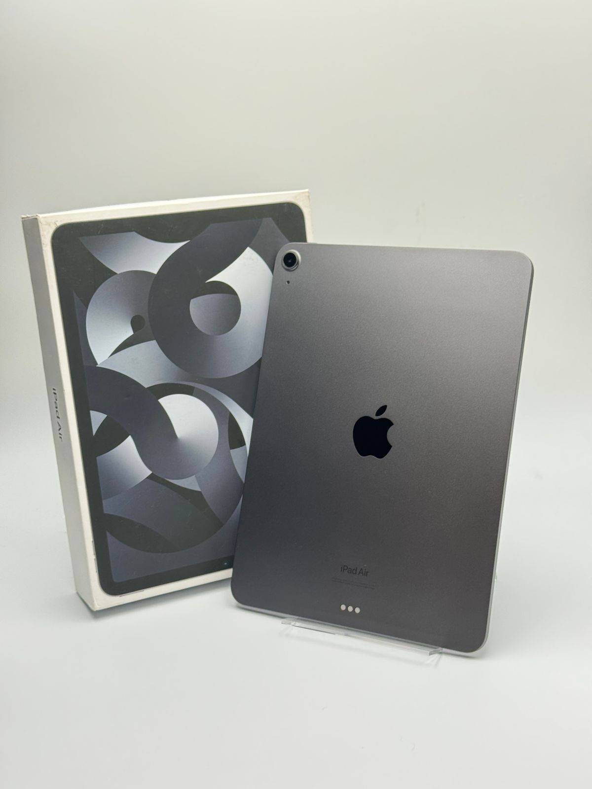 中古B】iPad Air 5 256GB スペースグレイ Wi-Fi バッテリー【87