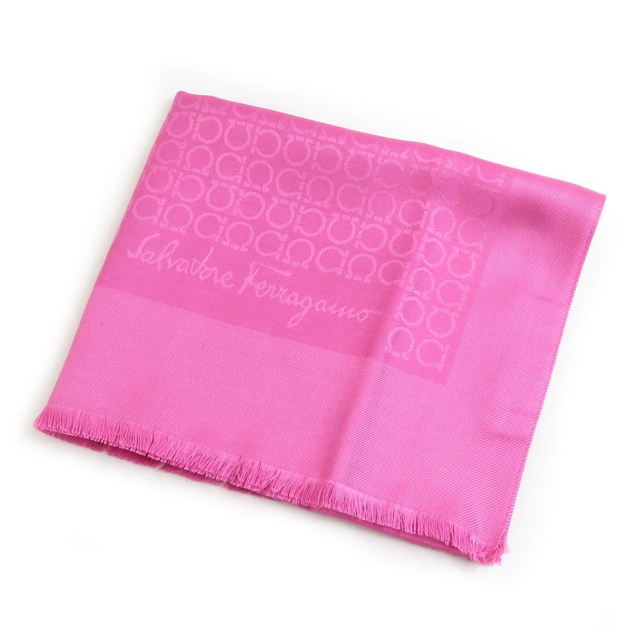 サルヴァトーレフェラガモ Salvatore Ferragamo スカーフ ガンチーニ