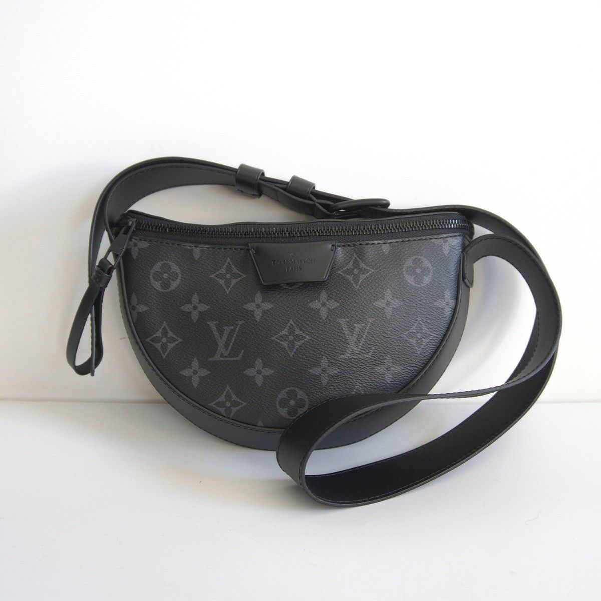 最 LOUIS VUITTON M 23835 モノグラム エクリプス LVムーン クロスボディ ショルダー バッグ ルイヴィトン