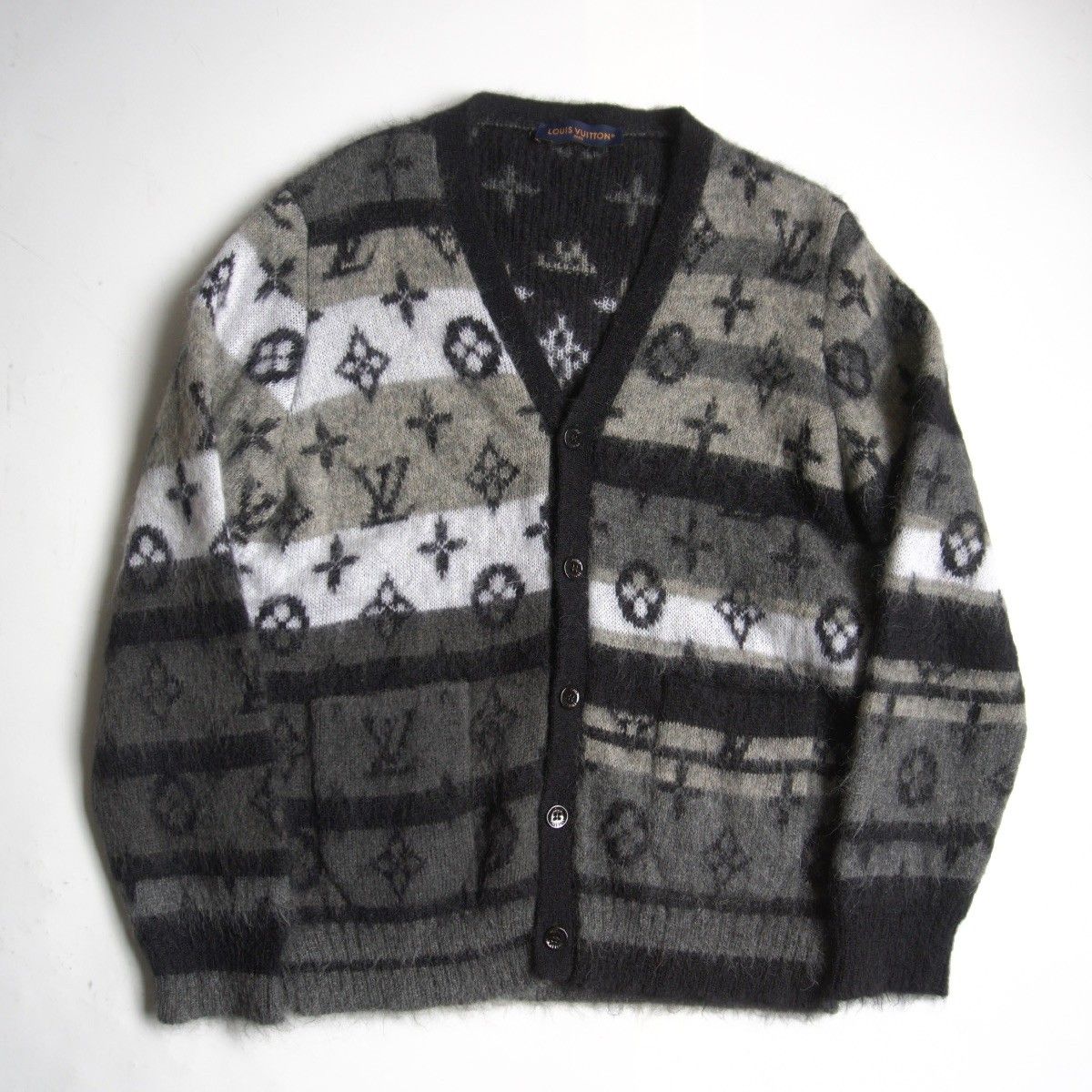 絆 LOUIS VUITTON モノグラム モヘア カーディガン 中古・古着通販】LOUIS VUITTON (ルイ ヴィトン) モノグラムモヘア