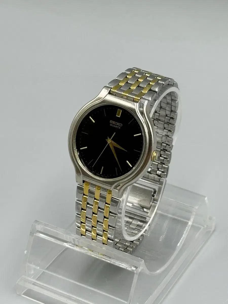 1980年代 ヴィンテージ SEIKO セイコー ドレス クォーツ リストウォッチ