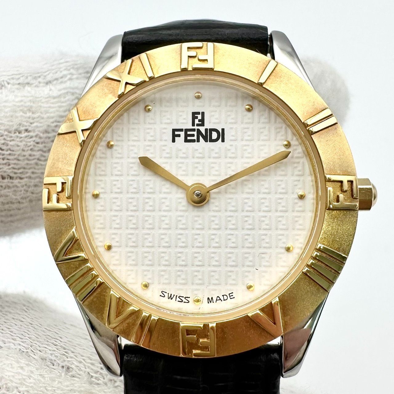 返品OK】極美品 新品電池交換済み FENDI フェンディ クォーツ 2000L