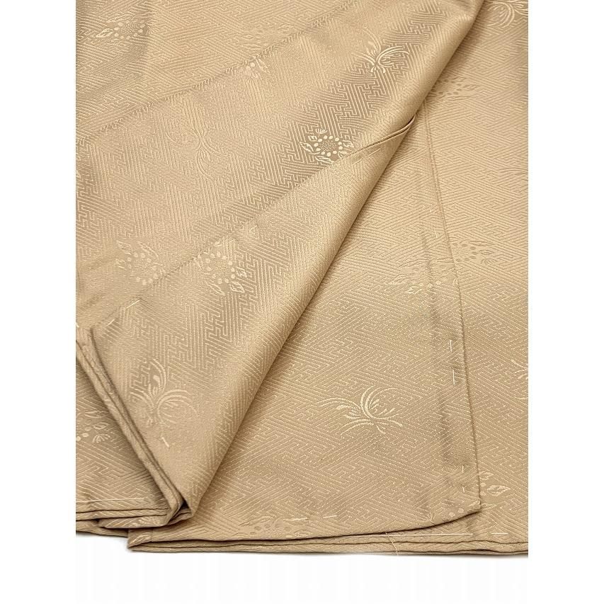 シンプルな色無地の着物と袴の2点セット