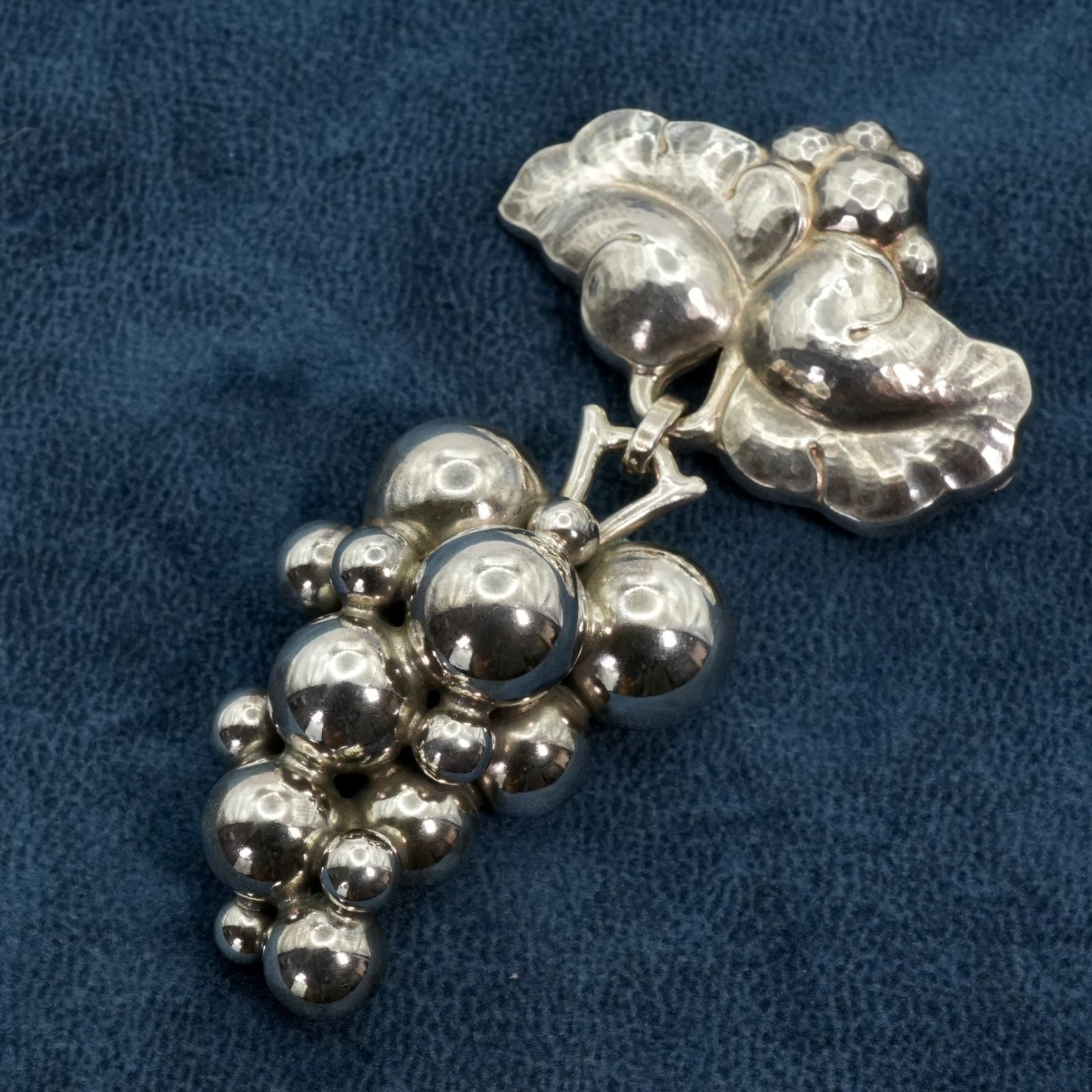 ジョージジェンセン　グレープ　ブローチ 217B ジョージジェンセン 217B グレープ ブローチ シルバー/25-2705 - メルカリ