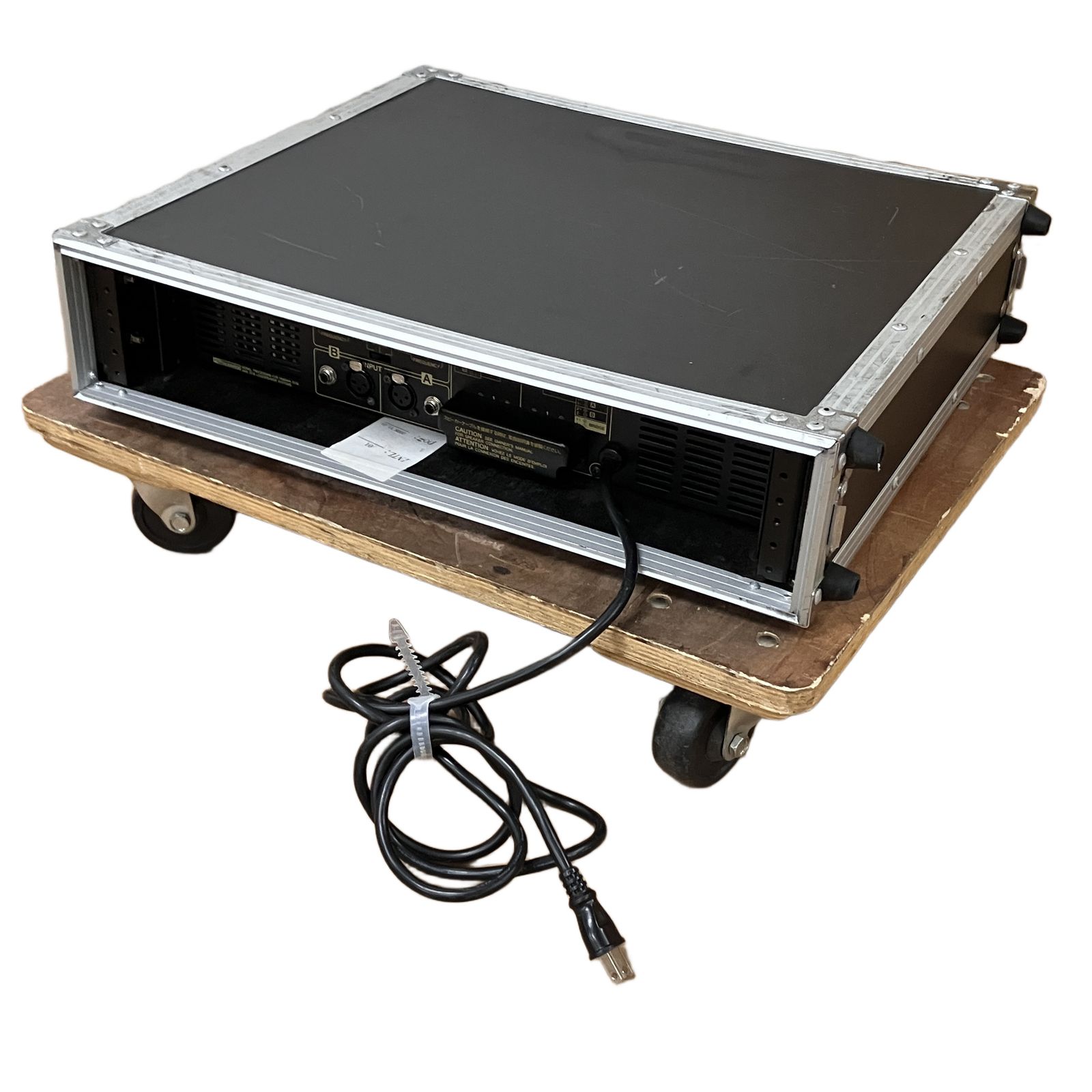 YAMAHA ヤマハ P2500S パワーアンプ ハードケース付き 業務用 音響機器