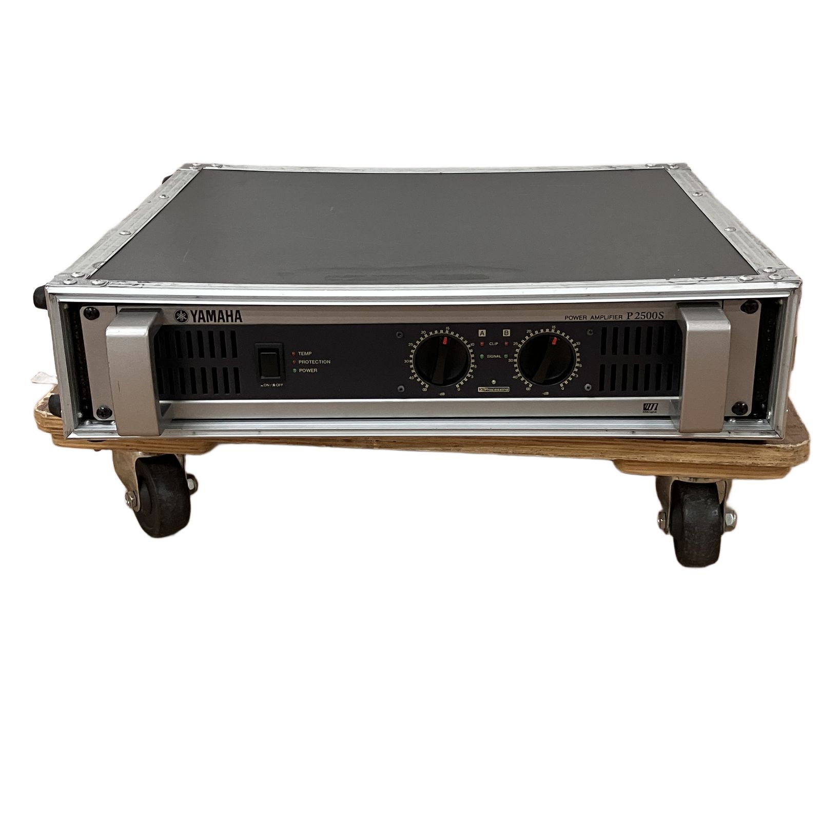 YAMAHA ヤマハ P2500S パワーアンプ ハードケース付き 業務用 音響機器