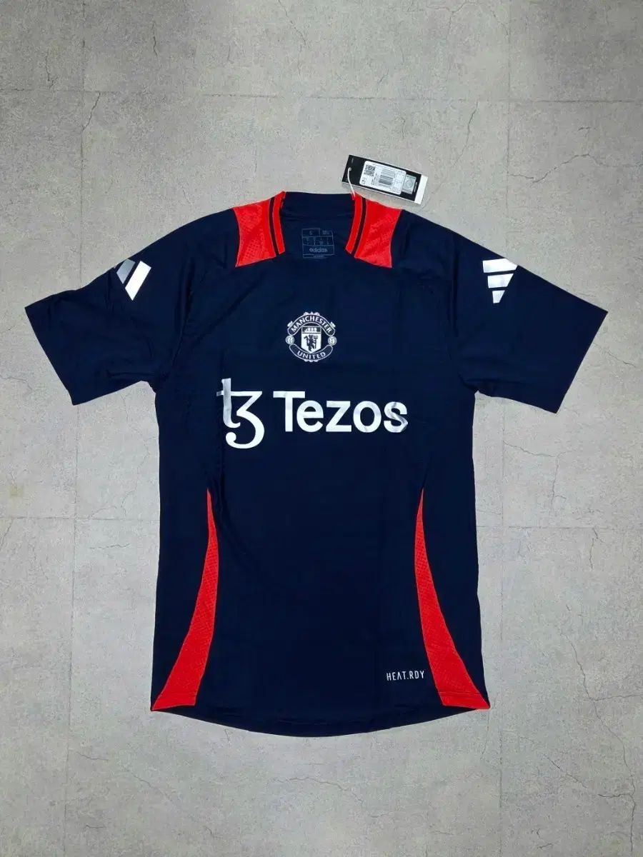 24-25 マンチェスター ユナイテッド プロ トレーナー ジャージ 半袖
