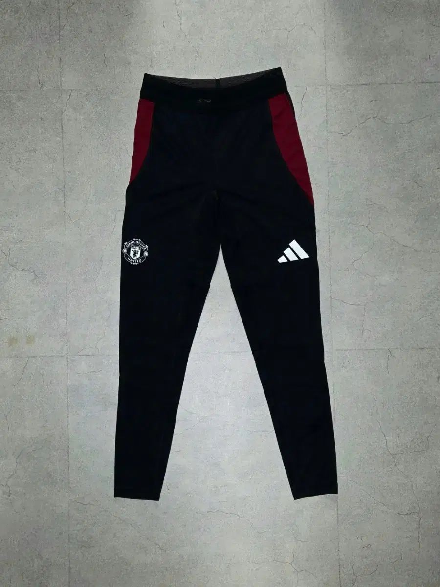 24-25 マンチェスター ユナイテッド プロ トレーナー パンツ