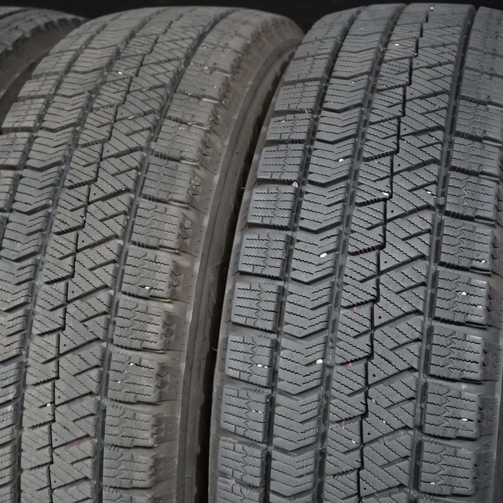  21年製 バリ山 ブリヂストン BLIZZAK VRX 2 175|65 R 15 4本 スタッドレス アクア ヴィッツ フィット キューブ スイフト等 15インチ スタッドレス