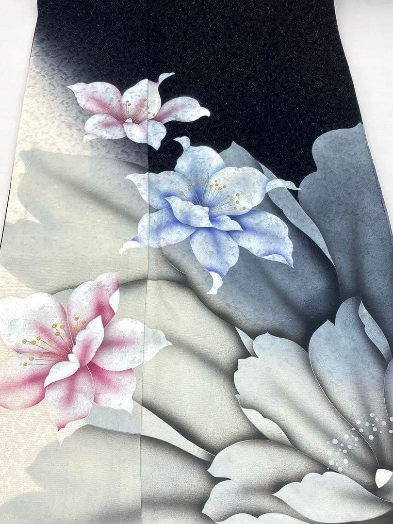 振袖 金彩 銀通し 紋意匠 百合 身丈169cm 撥水加工済 MO3275 - メルカリ