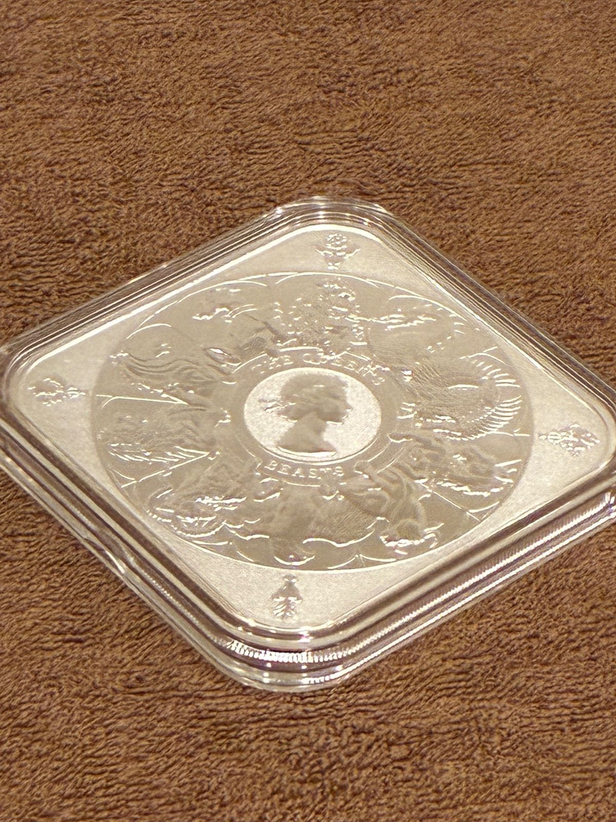 ☆大人気品薄☆クイーンズビースト コンプリーター 1オンス シルバーバー 希少！10オンスシルバー クイーンズビースト コンプリーター シルバー