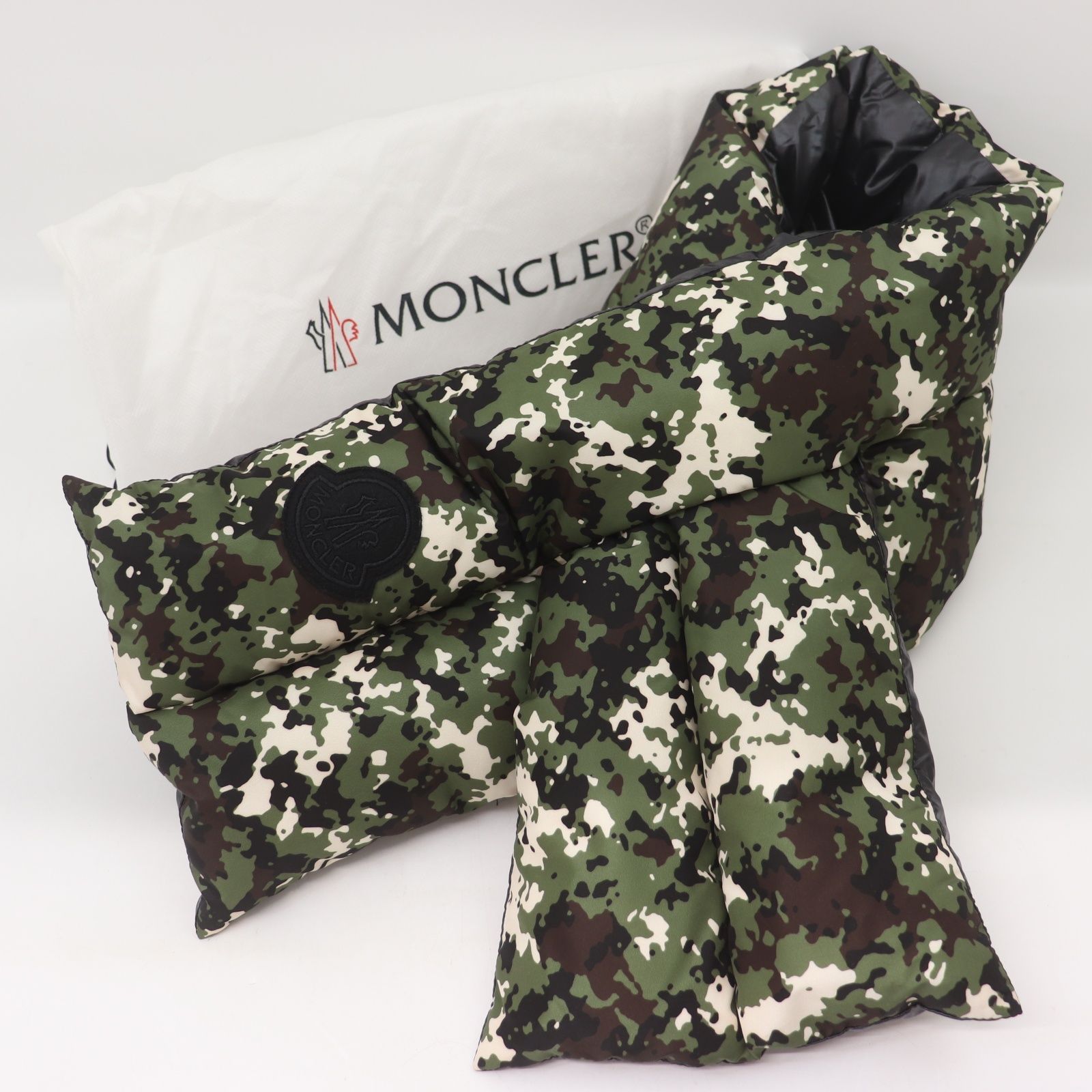 ITA7IH6AY8SM 極美品 国内正規品 MONCLER モンクレール SCIARPA シャルパ ダウンマフラー 迷彩柄 ユニセックス ITA7IH6AY8SM 極美品 国内正規品 MONCLER モンクレール SCIARPA