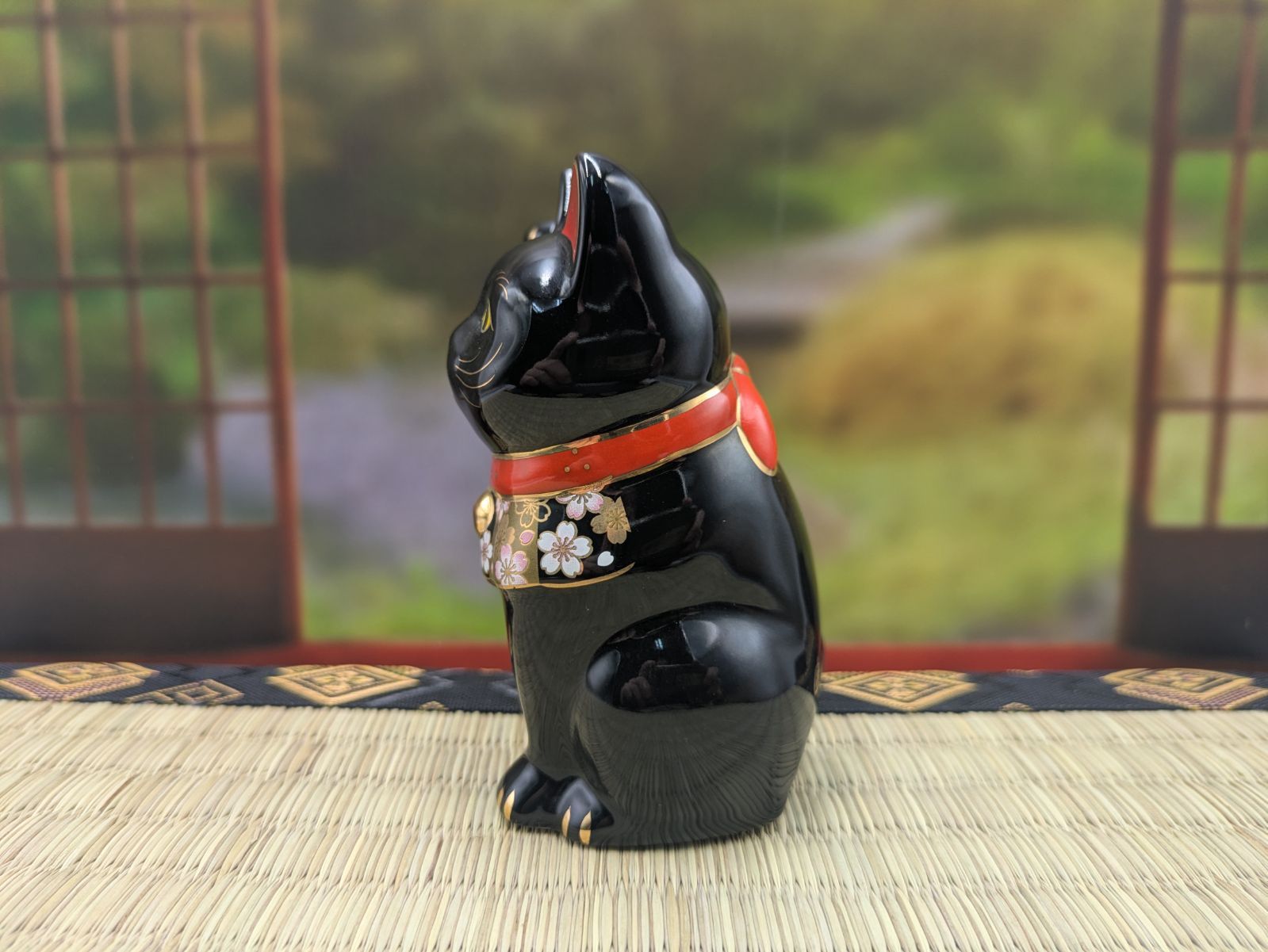縁起物　桜づくし　招き猫　黒　薬師窯
