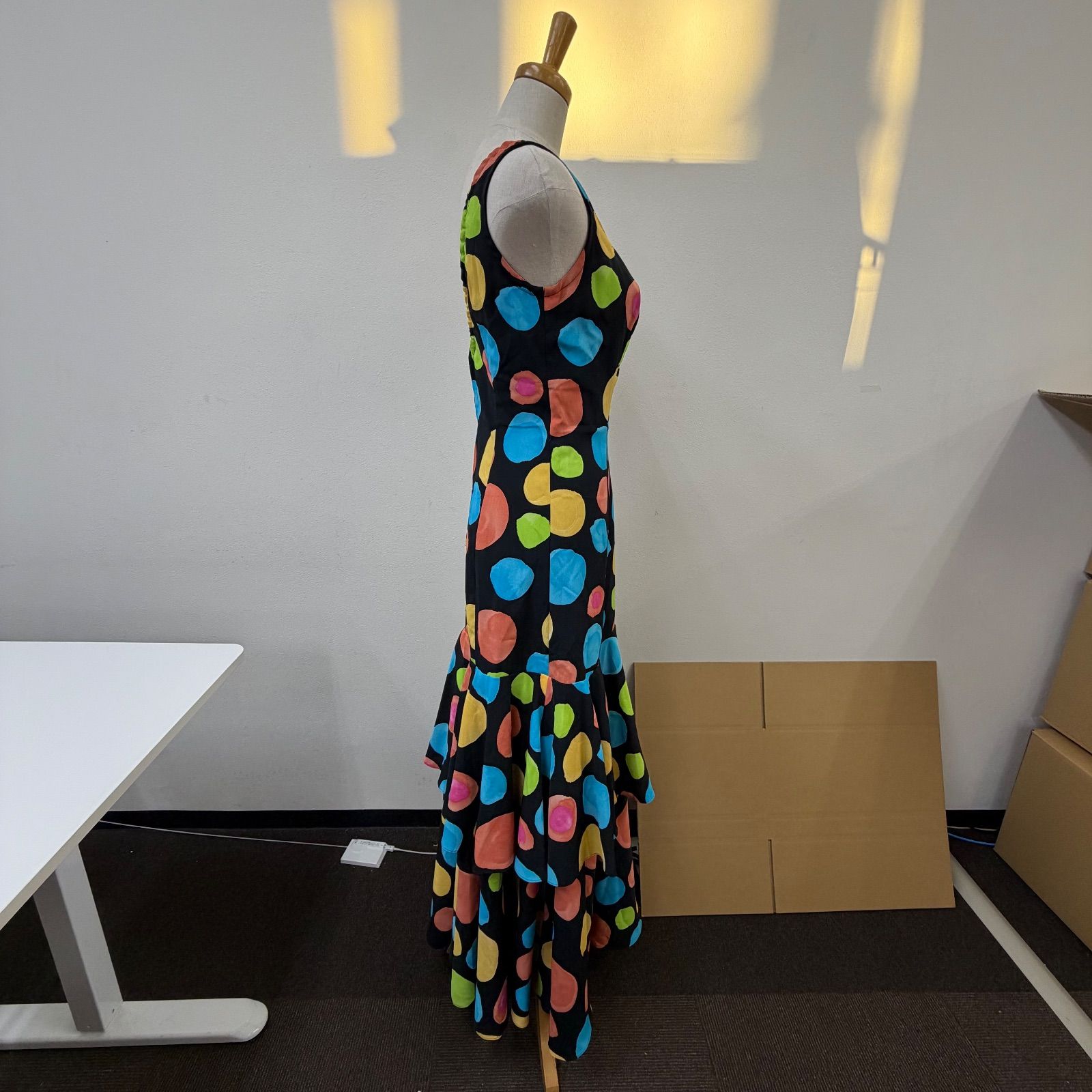 アトリエ貴美恵】 フラメンコ衣装 ドレス フリル 黒 カラフル ドット