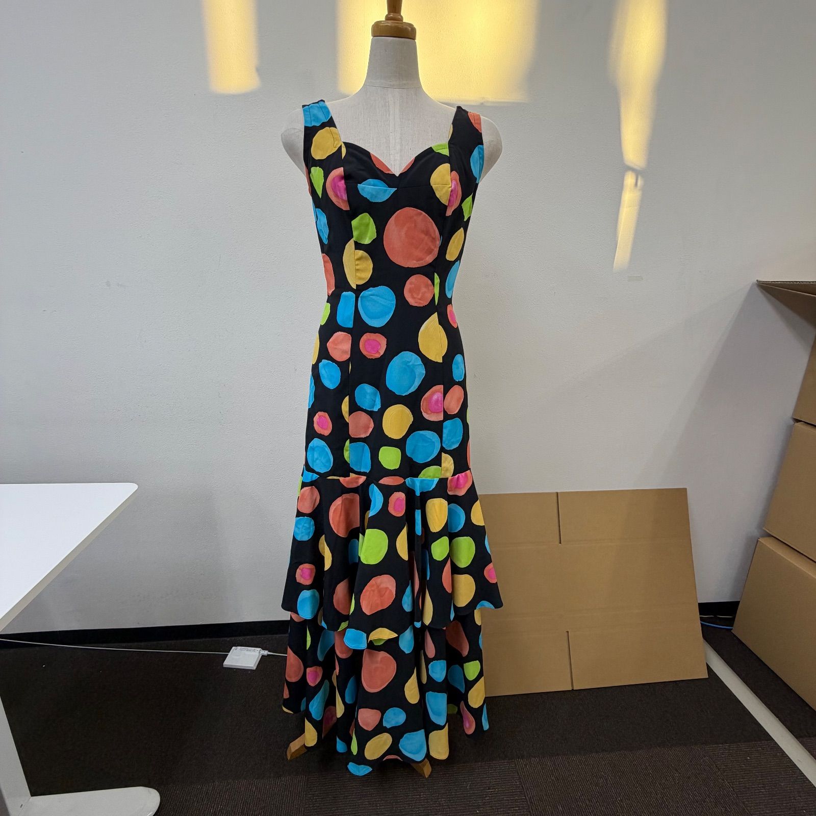 アトリエ貴美恵】 フラメンコ衣装 ドレス フリル 黒 カラフル ドット