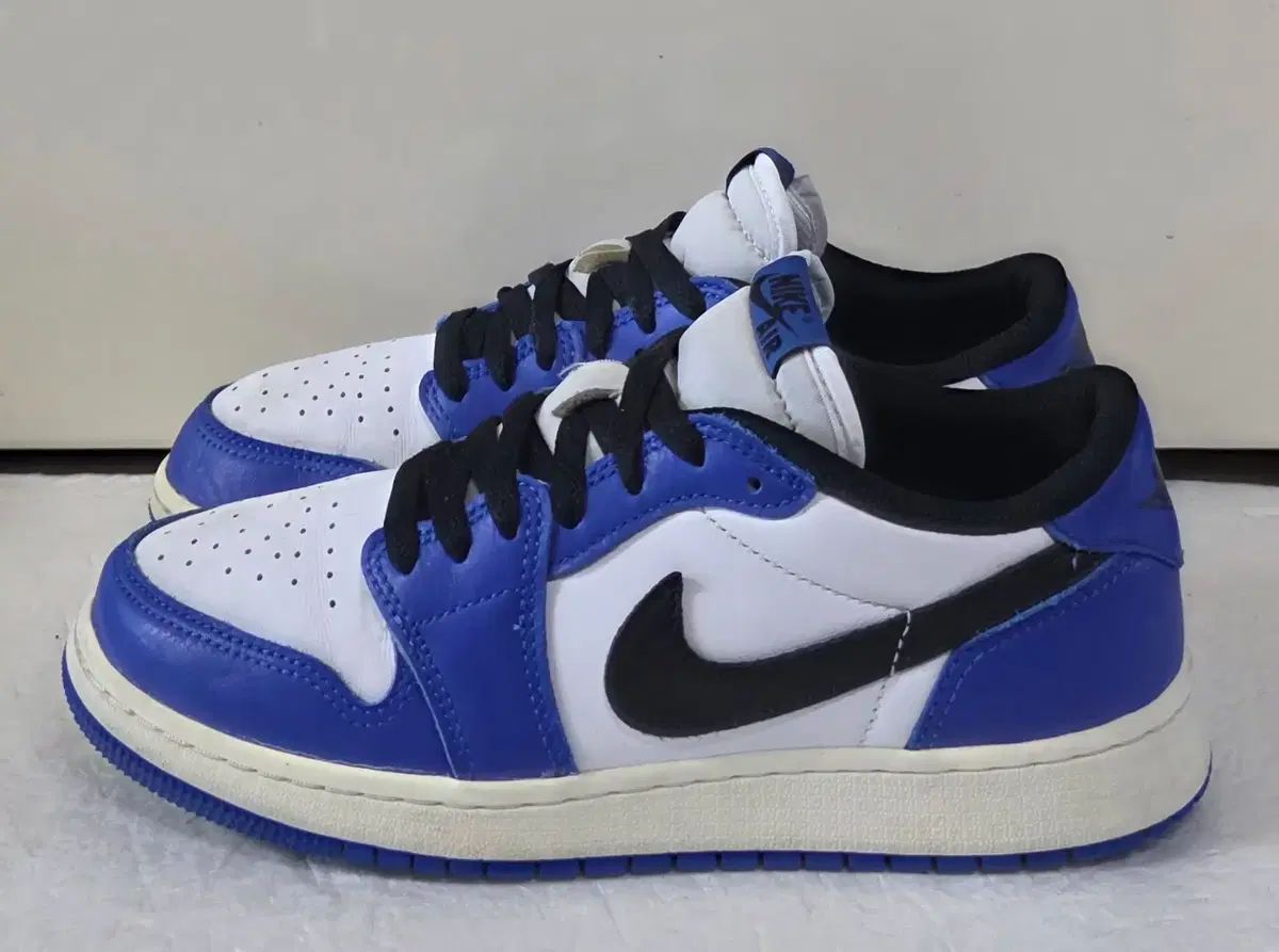 250 NIKE エアジョーダン1 ロー レトロ OG ロイヤルブルー 廃盤実物