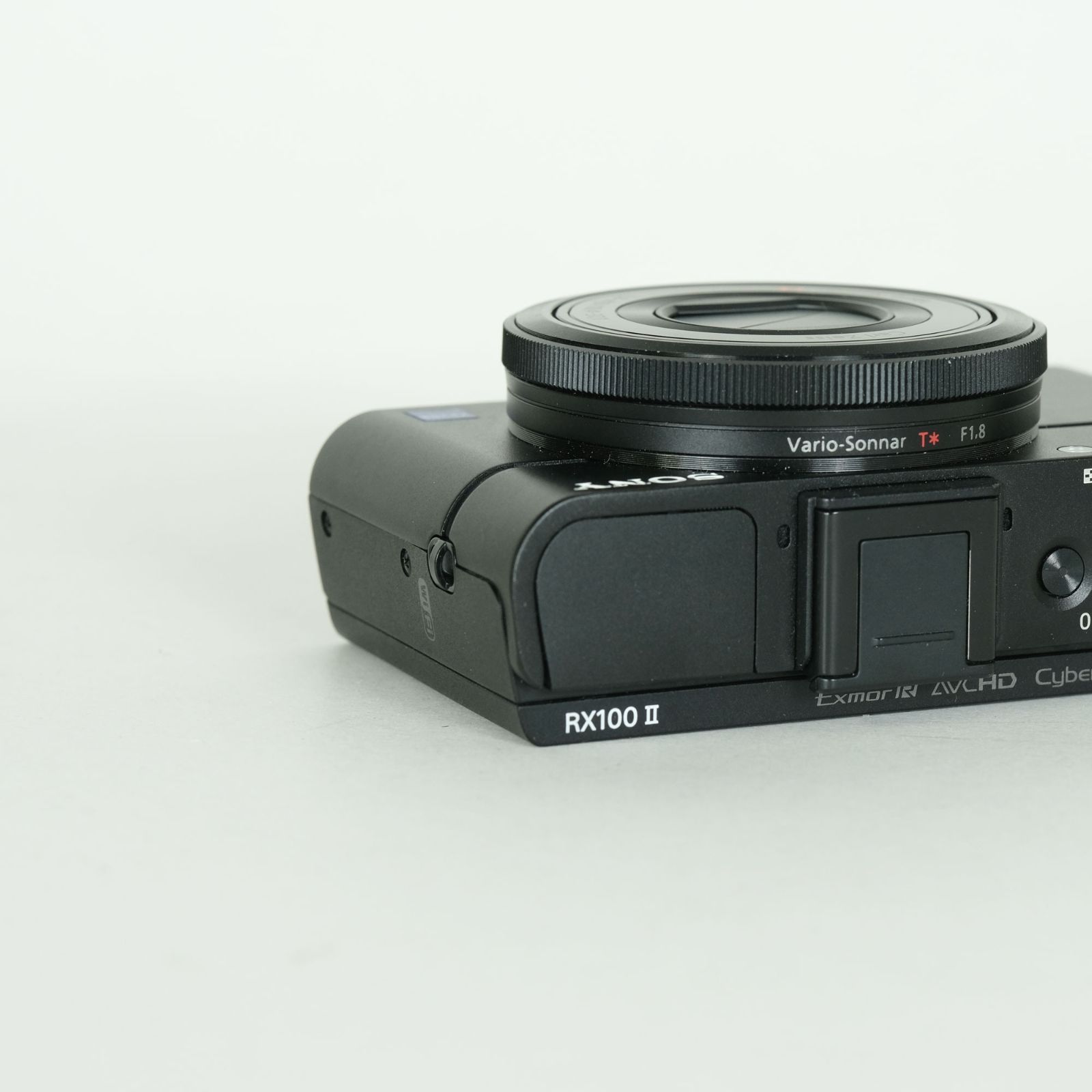 コンパクトデジタルカメラ