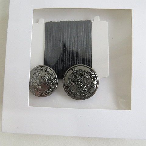 シャネル CHANEL 18 A P 59260 K 07778 94305 38 BLACK 補修糸 替えボタン