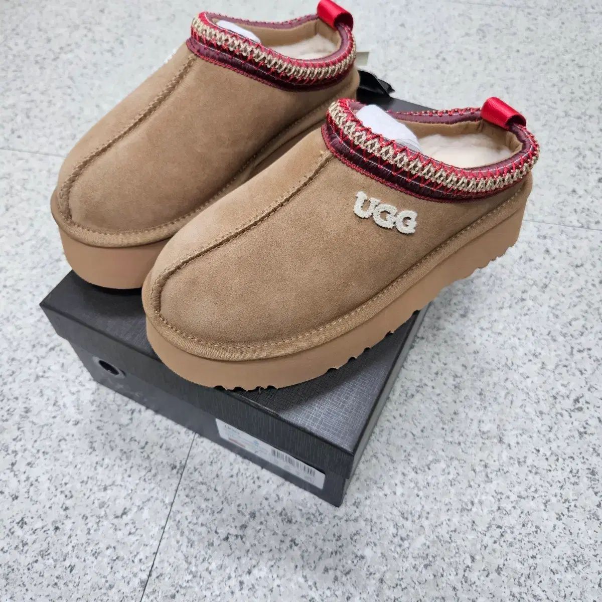 韓国 配送 オッズウェア シドニー フラットフォーム スリッパ チェスナットレッド