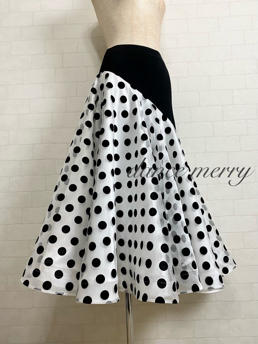 新品 豪華 社交ダンス スカート 黒 白 パーティ 水玉 サテン 4853