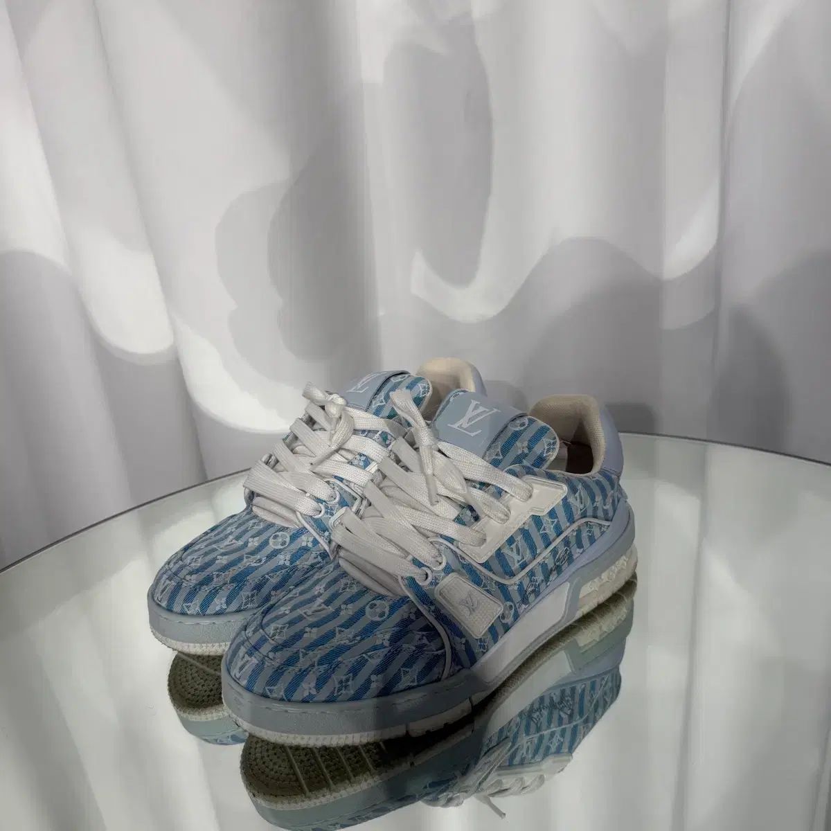 Louis Vuitton LV モノグラム 54 トレーナー スニーカー