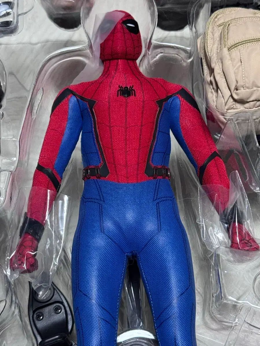 ホットトイズ スパイダーマン ホームカミング デラックス フィギュア