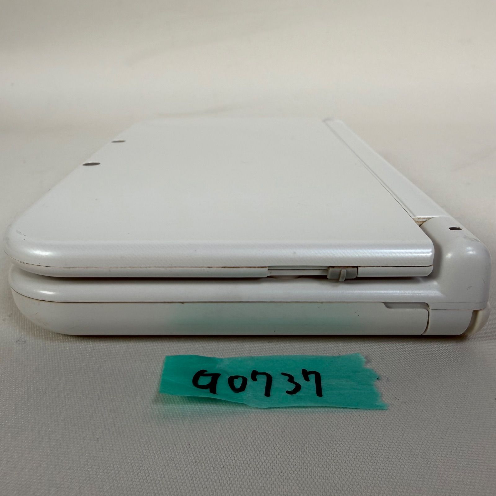 パールホワイト