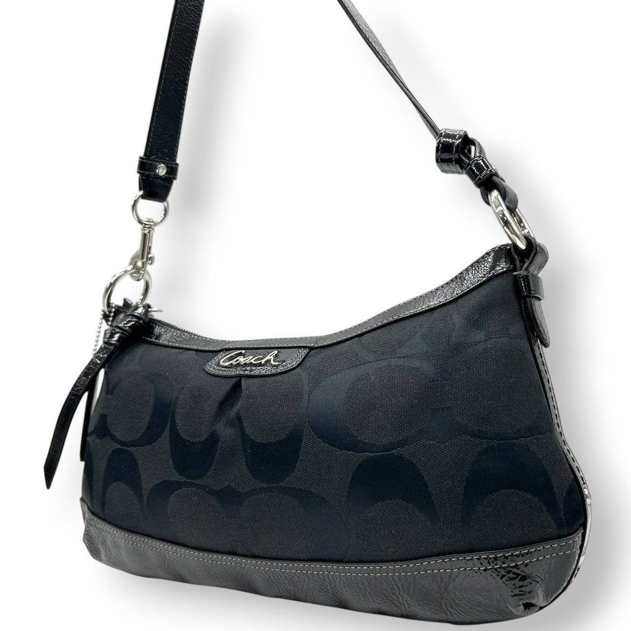 ♥級 コーチ COACH シグネチャー ショルダーバッグ ハンドバッグ 2 WAY 斜め掛け可 キャンバス パテントレザー エナメル ブラック 黒 シルバー金具 ビンテージ クラシック エレガント 上品 鞄 カバン レディース 婦人 F 24402 s 98