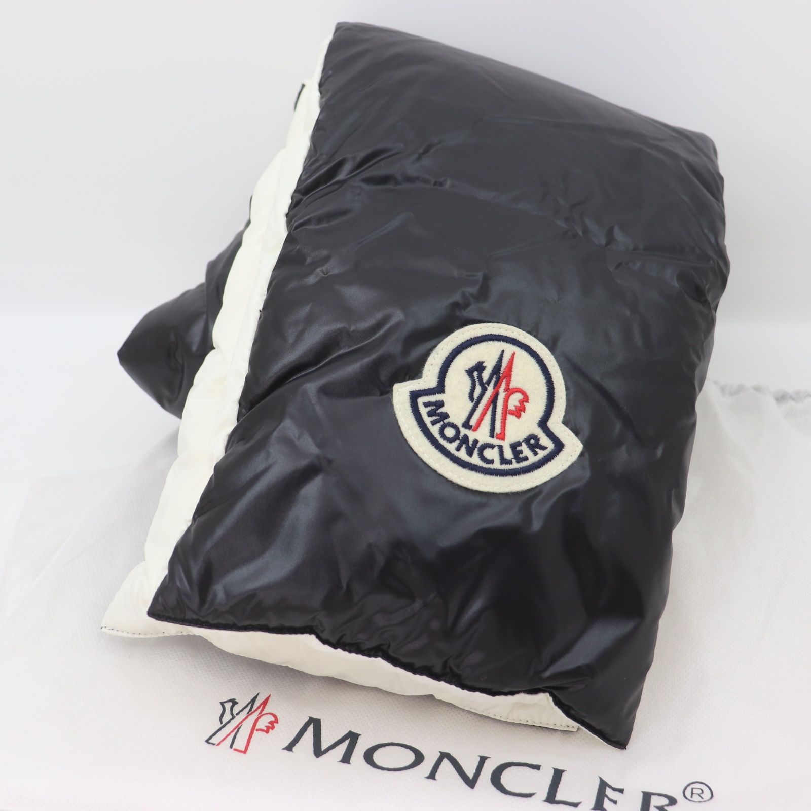 MONCLER モンクレール　マフラー　ダウンマフラー SCIARPA ブラック 楽天市場】【MONCLER/モンクレール/SCIARPA/デカロゴ付きダウン